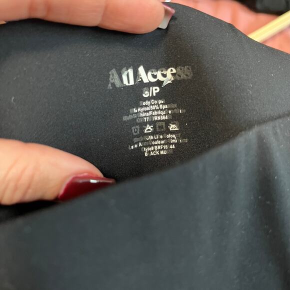 All Access Black & Green Color Block Leggings Size Small - Picture 2 of 5